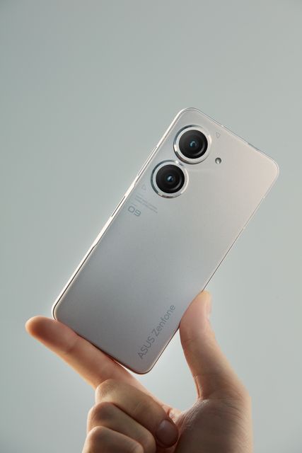 Zenfone 9 4